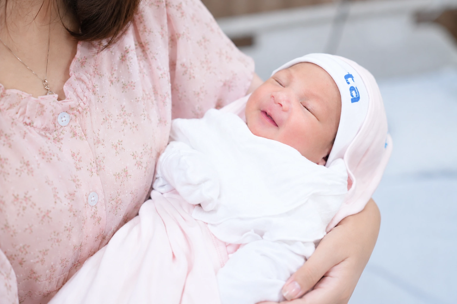Hình minh họa: Thụ tinh trong ống nghiệm làm mẹ đơn thân