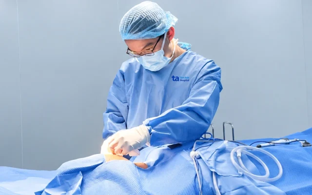 Người phụ nữ mắc ung thư tuyến mang tai phụ