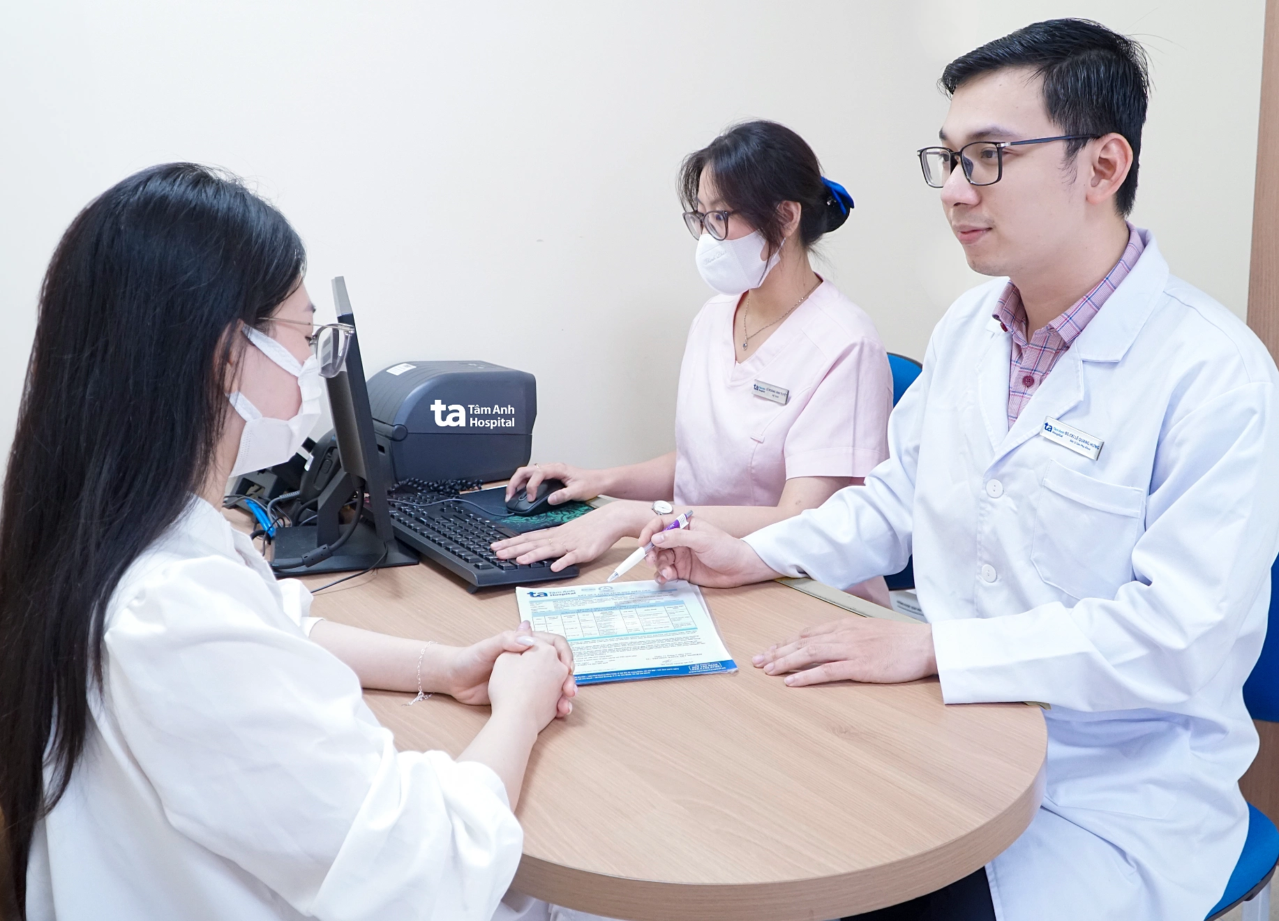 Hình minh họa: Vợ chồng khỏe mạnh có cần khám sức khỏe trước mang thai?