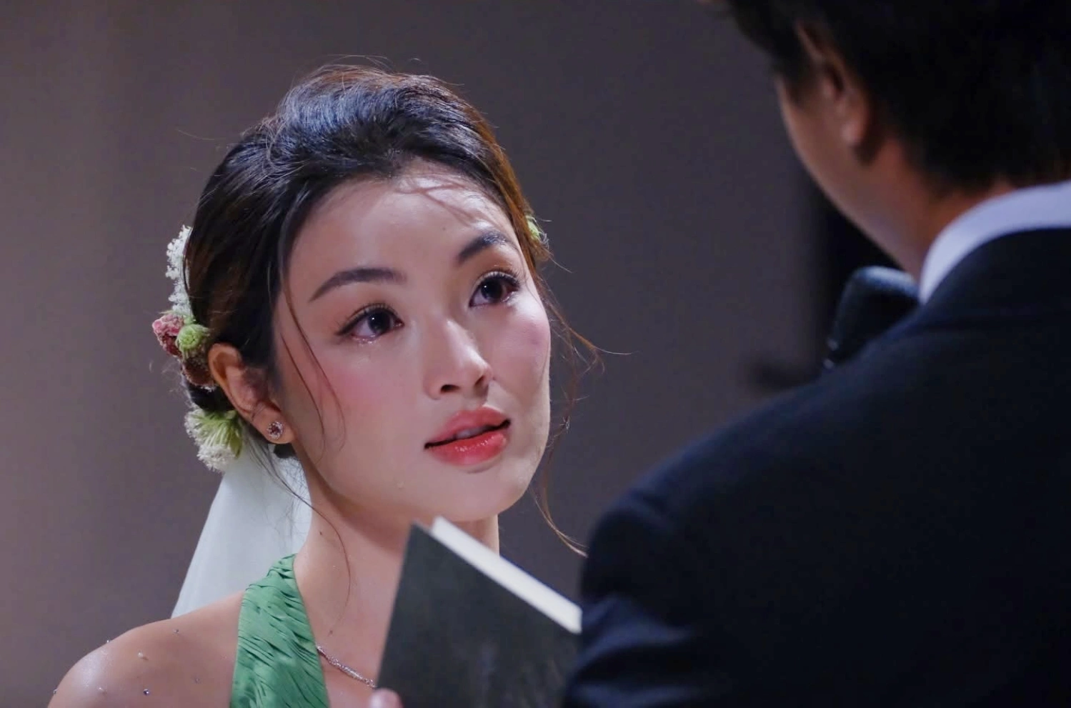 Hình minh họa: Sắc vóc tuổi 28 của Lan Thy ‘Em và Trịnh’