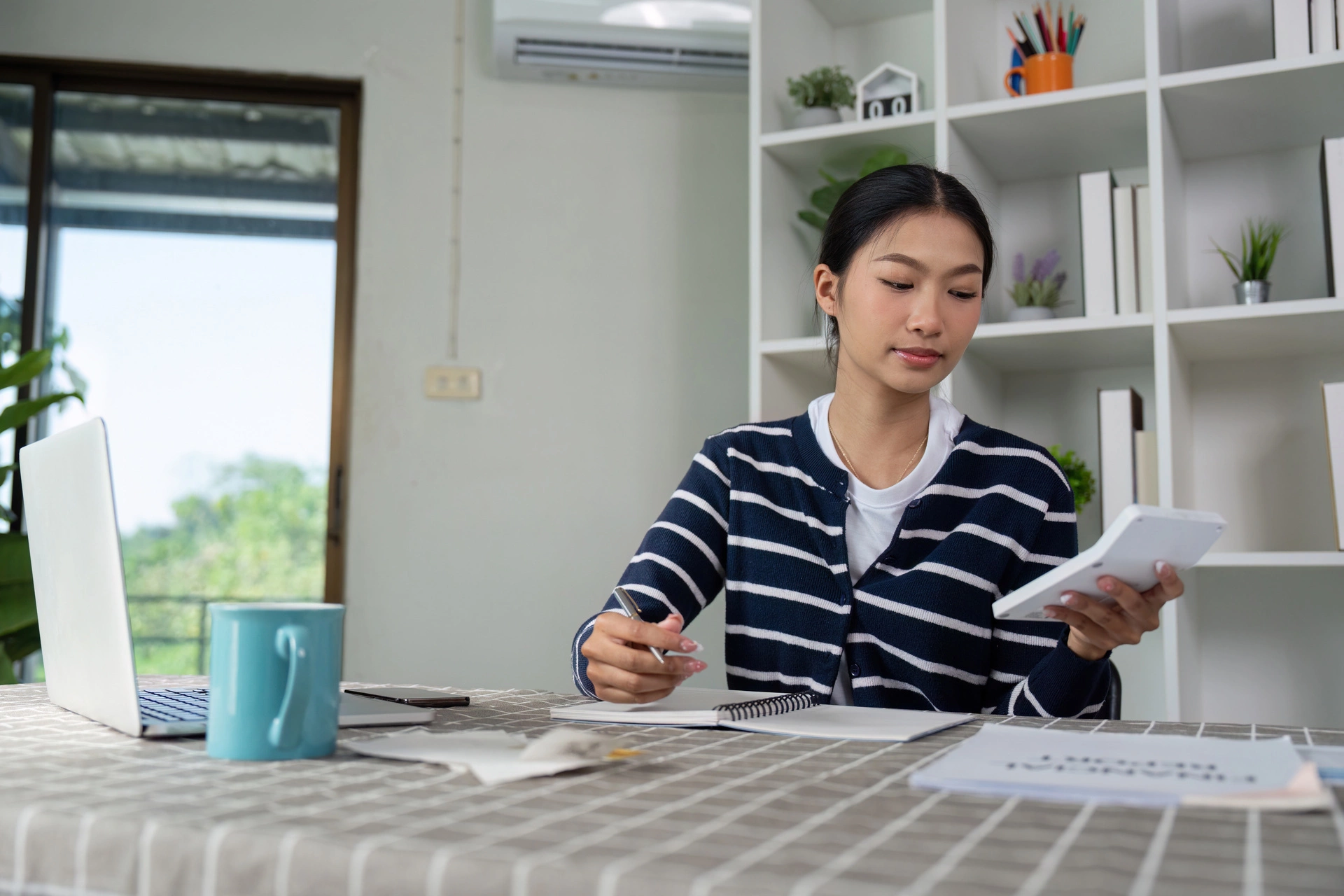Hình minh họa: Tiết kiệm từ 30 tuổi để nghỉ hưu trong viện dưỡng lão