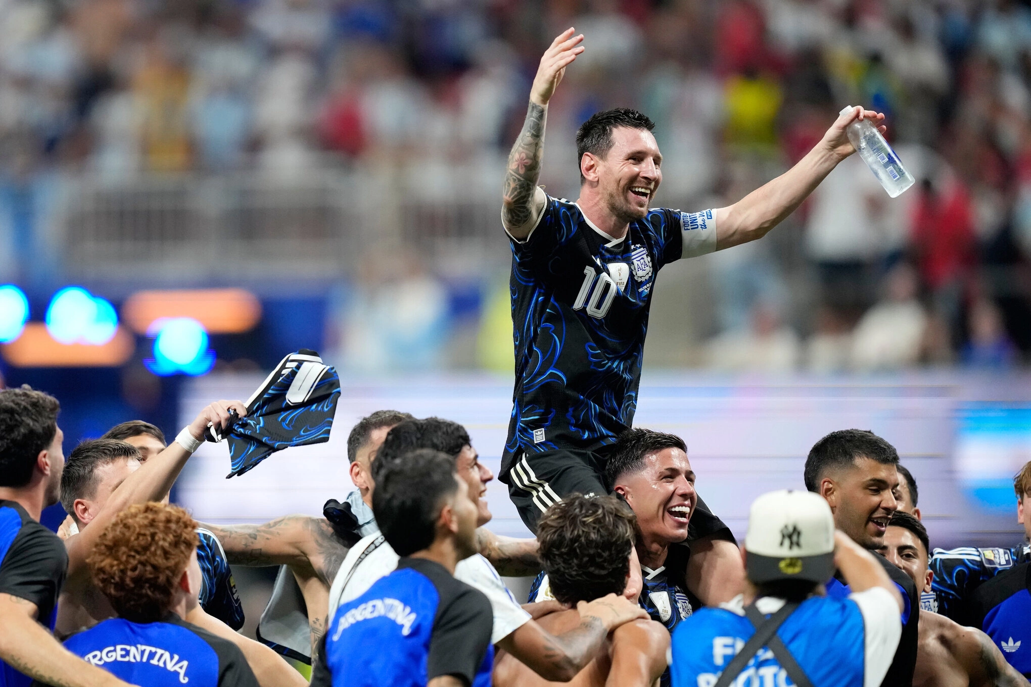 Hình minh họa: Messi được ủng hộ giành Quả Bóng Vàng