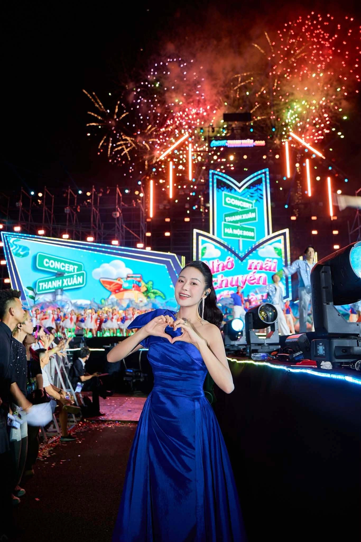 Hình minh họa: Phí Linh, MC đa sắc