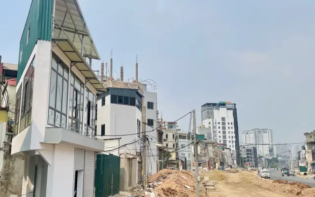 Gian nan xóa nhà siêu mỏng sau mở đường
