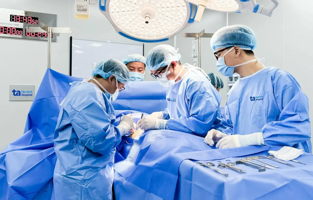 Hình minh họa: Có con sau 8 năm vô sinh, 4 lần tìm tinh trùng