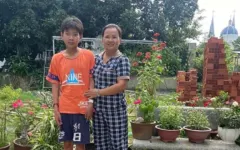 Người mẹ 3 năm chở con đi lọc máu