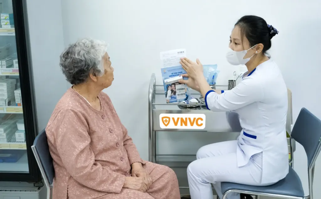 Hình minh họa: Lượt tiêm vaccine cúm tại VNVC tăng 50%