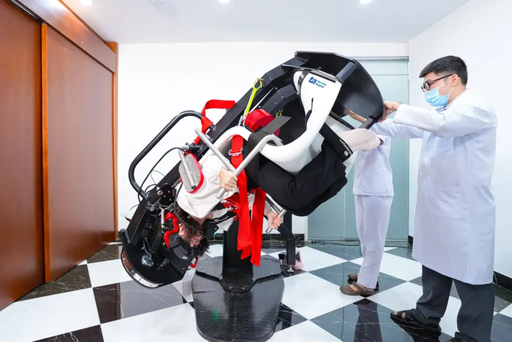 Hình minh họa: Tập phục hồi chức năng tiền đình có hết chóng mặt?