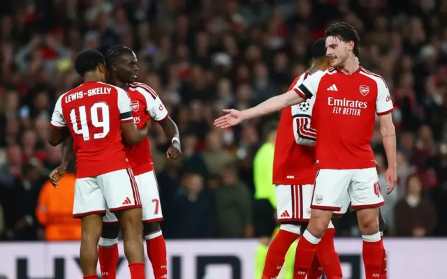 Arsenal – từ bậc thầy bóng chết đến thứ bóng đá quyến rũ