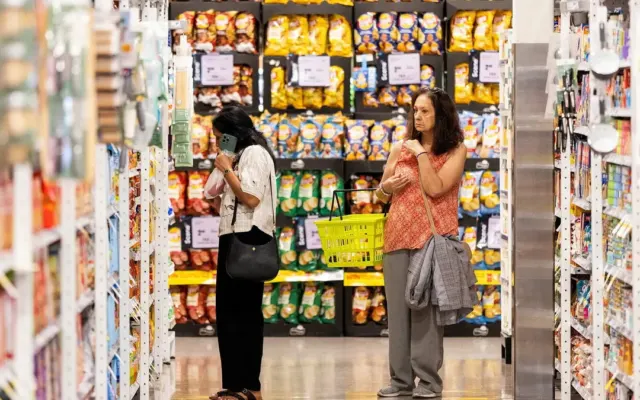 Canada nâng lãi suất lần đầu tiên sau hơn 3 năm