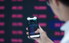 Nhà đầu tư xả cổ phiếu dầu khí