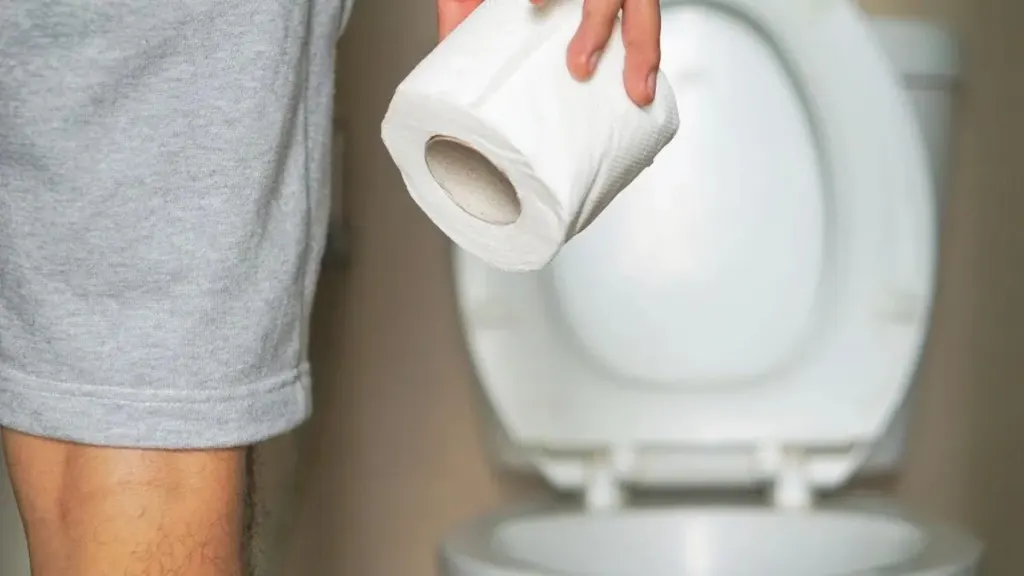 Hình minh họa: Nước tiểu vàng đậm, mùi nồng vào buổi sáng có bất thường?