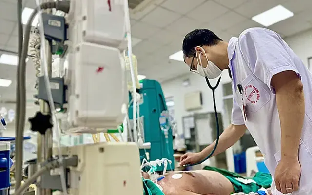 Suy đa tạng sau ăn tiết canh lợn