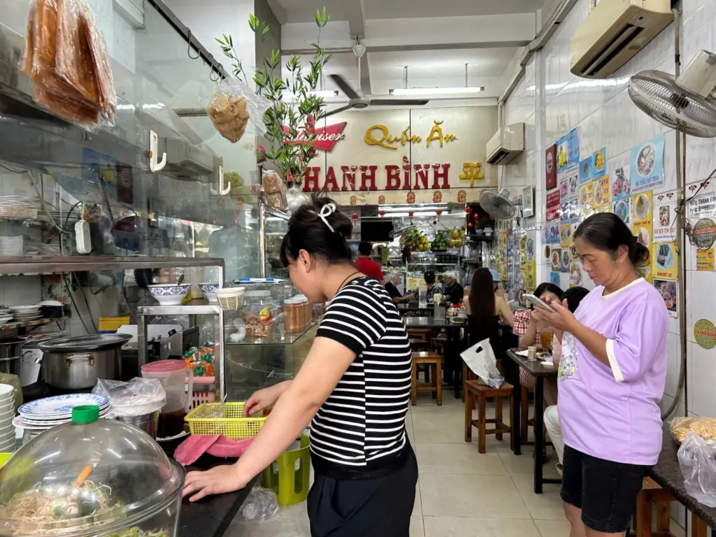 Hình minh họa: Quán ăn nổi tiếng chợ Bến Thành đóng cửa sau 40 năm