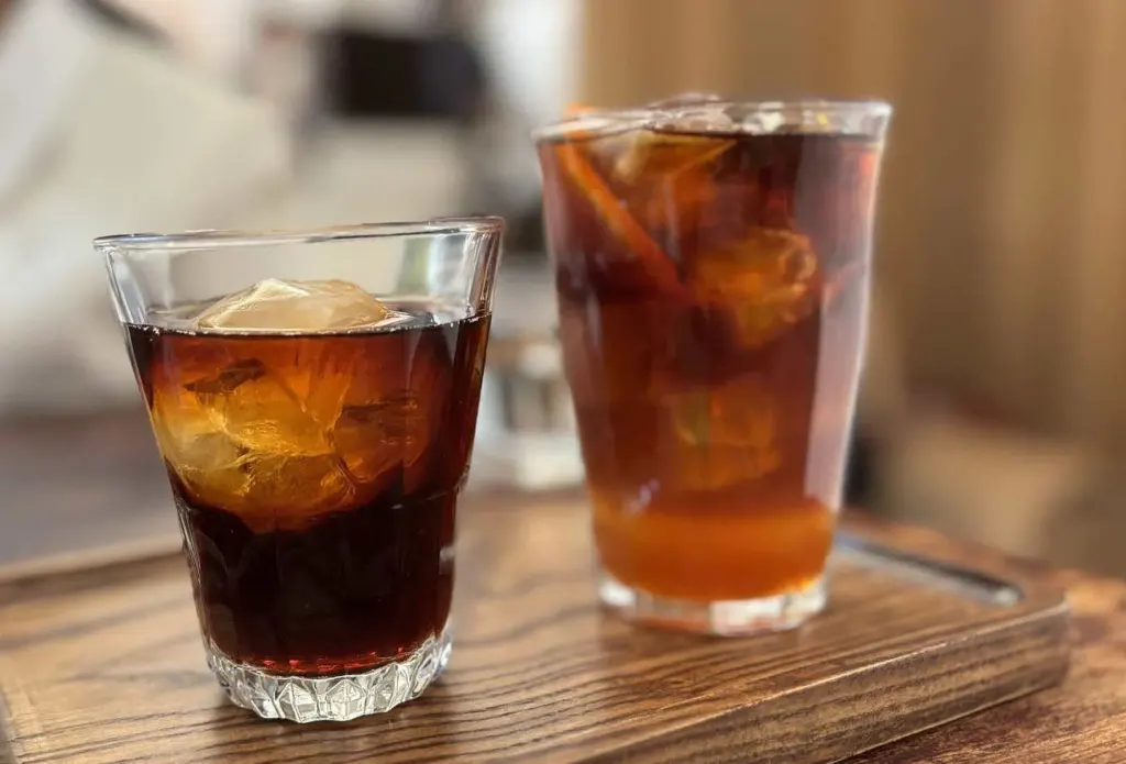 Hình minh họa: 4 loại đồ uống gây mất ngủ nên hạn chế sau 16h