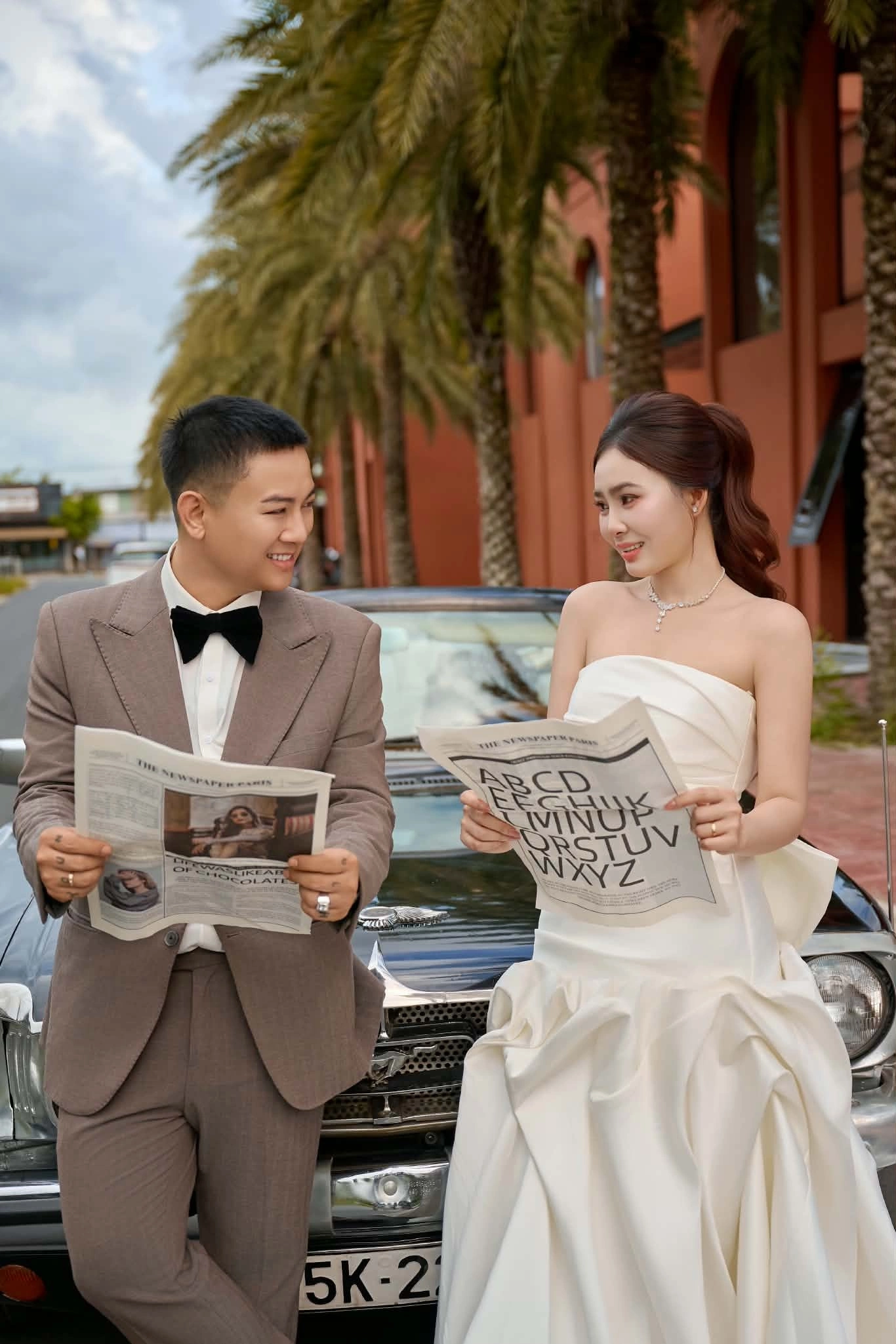 Hình minh họa: Hoài Lâm chụp ảnh cưới trên đường phố