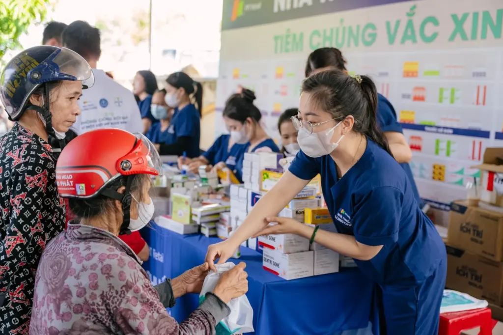 Hình minh họa: Khám sàng lọc nguy cơ đột quỵ cho hơn 1.000 người dân Hà Tĩnh