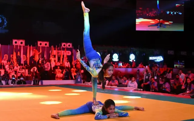 Khi yoga biến thành môn thể thao tranh huy chương