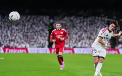 Sevilla đăng một loạt bài mỉa mai Real
