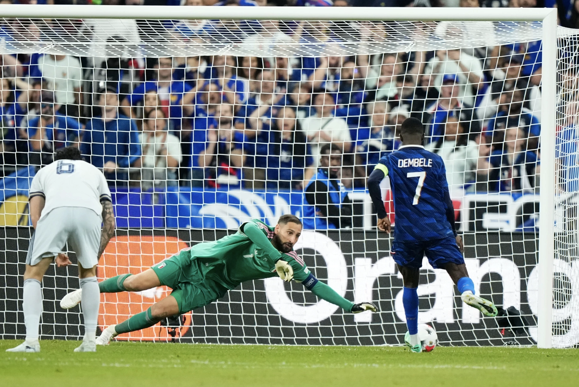 Hình minh họa: Pháp bị Italy cầm hòa ngày Zidane ra mắt sân nhà