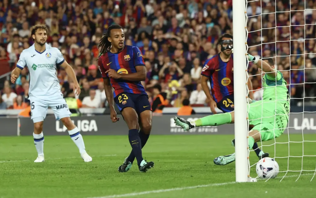 Hình minh họa: Barca toàn thắng chín trận đầu mùa