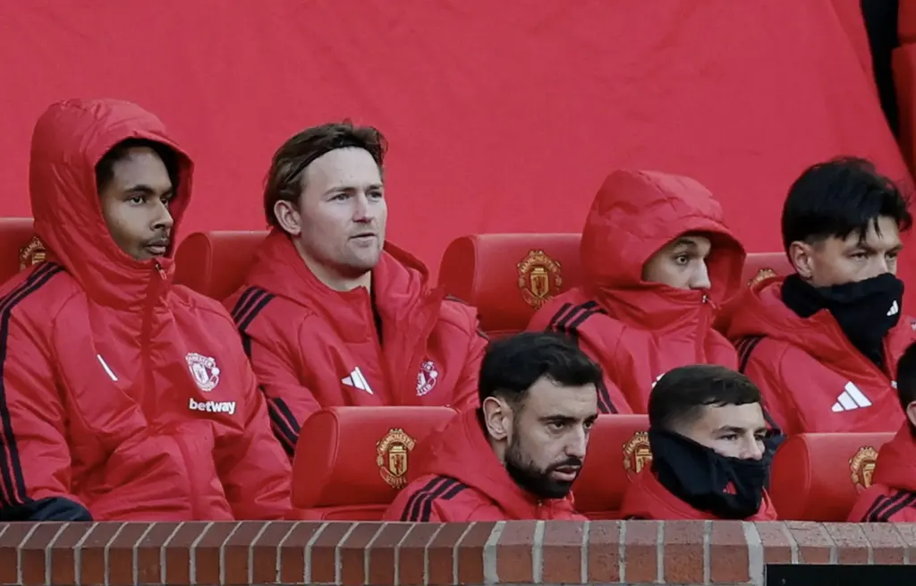 Hình minh họa: Neville: ‘Cầu thủ Man Utd quay lưng với Carrick’