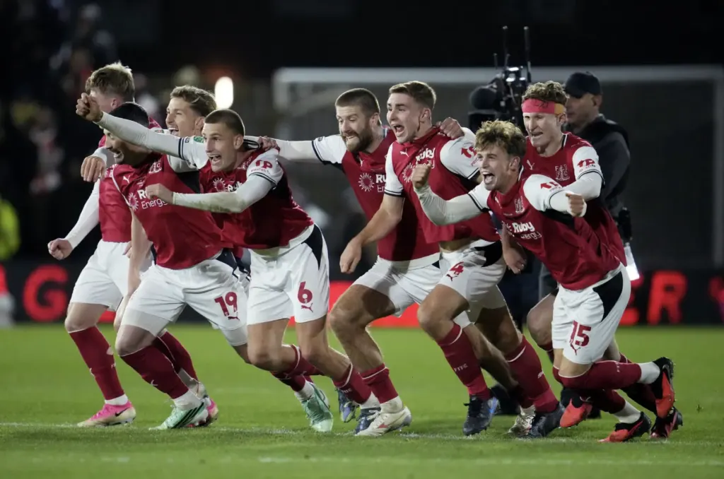 Hình minh họa: Arsenal thua sốc đội hạng Tư ở Cup Liên đoàn