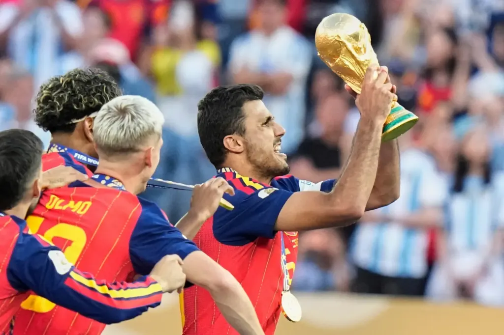 Hình minh họa: Ba tranh cãi lớn ở Quả Bóng Vàng 2026