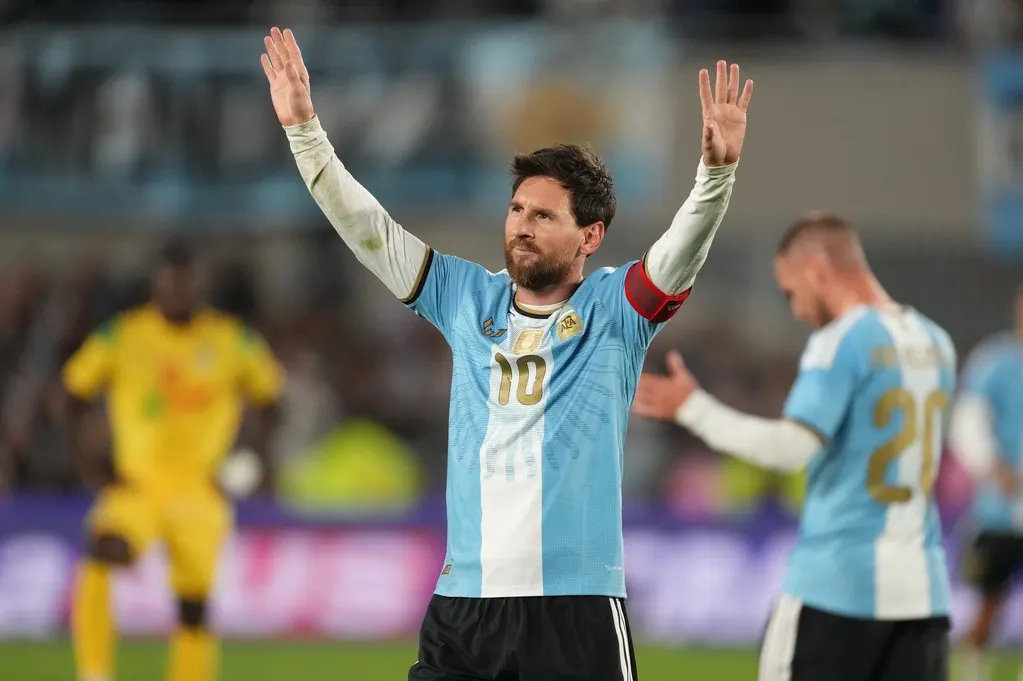 Hình minh họa: Nasri: ‘Messi không xứng đáng vào Top 10 Quả Bóng Vàng’