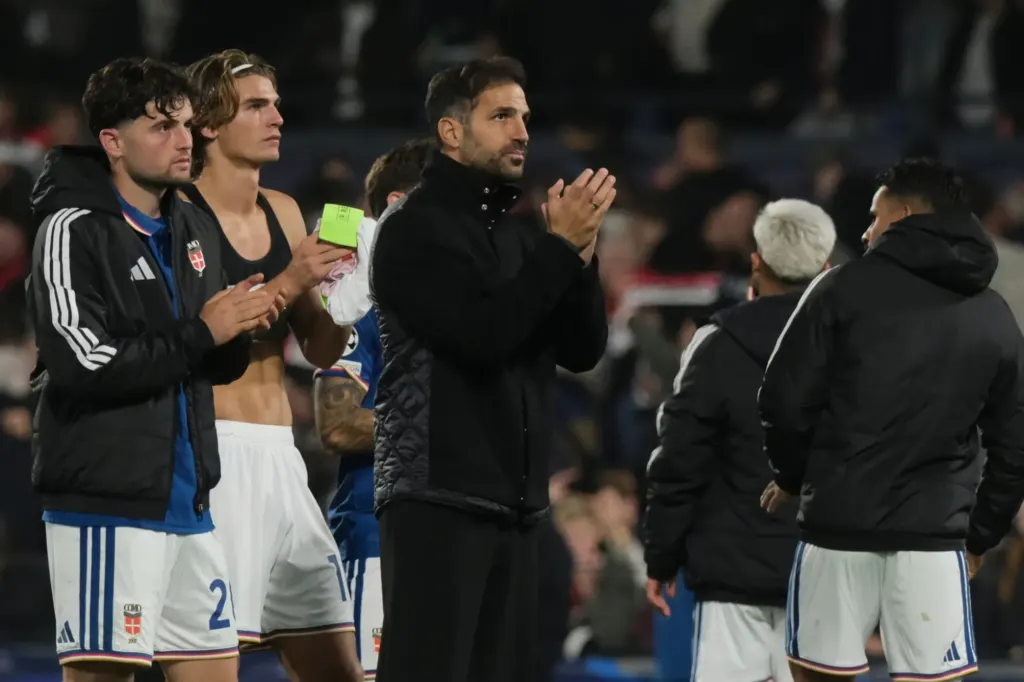 Hình minh họa: Fabregas: ‘Đừng vội phủ nhận đóng góp của Carrick cho Man Utd’