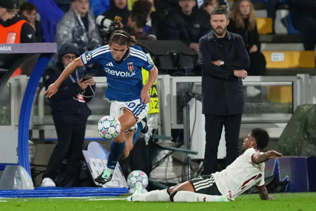 Hình minh họa: Vì sao Man Utd không thể vực dậy sau khi bị dẫn bàn?
