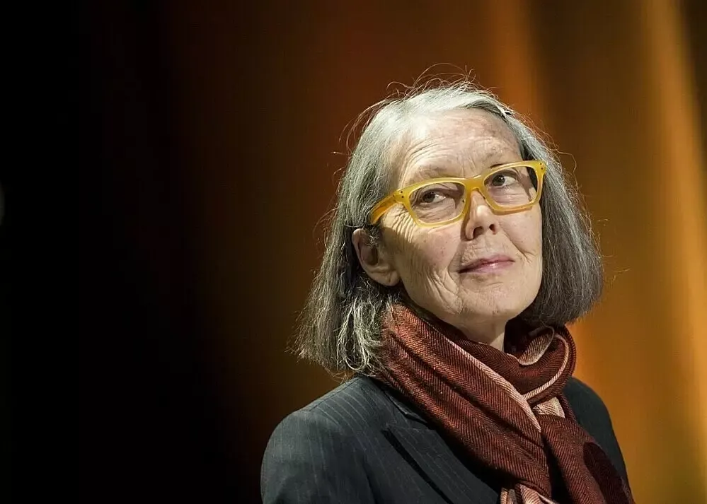 Hình minh họa: Anne Carson: Viết để chống lại sự nhàm chán
