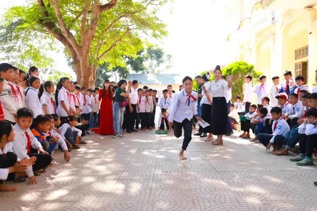 Hình minh họa: Ngày hội vệ sinh học đường của học sinh Sơn La
