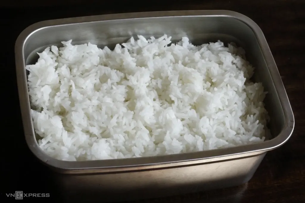 Hình minh họa: Sai lầm khi ăn uống khiến đường huyết tăng vọt