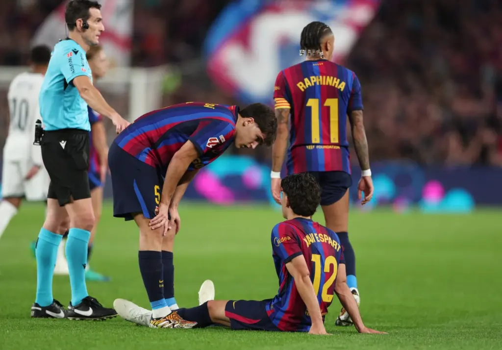 Hình minh họa: Barca ăn tiệc nướng sau hai thất bại liên tiếp