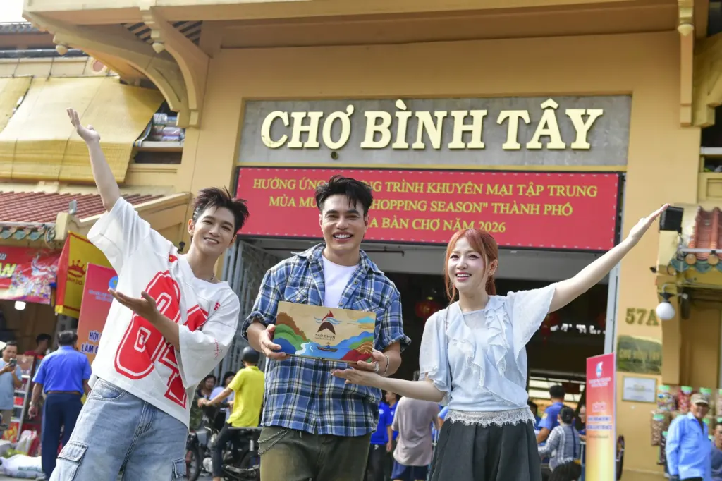 Hình minh họa: Lê Dương Bảo Lâm, Cheng, Puka học làm dim sum