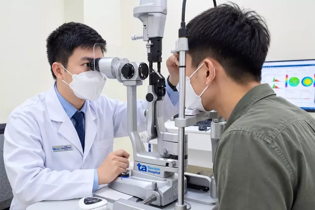 Hình minh họa: Thủy tinh thể lão hóa như thế nào theo tuổi tác?
