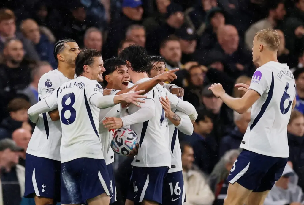 Hình minh họa: Tottenham thắng trên sân Chelsea