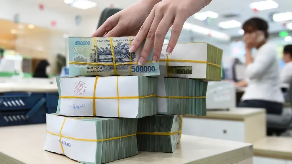 Hình minh họa: Nhiều ngân hàng cho vay bình quân trên 11% trước đợt hạ lãi suất