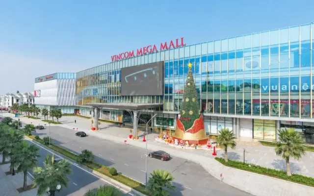Chủ chuỗi Vincom lãi gần 17 tỷ đồng mỗi ngày