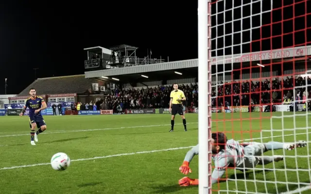 Arsenal thua sốc đội hạng Tư ở Cup Liên đoàn