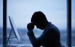 Người đàn ông suy sụp tâm thần vì căn bệnh ‘chiều lòng cả họ’