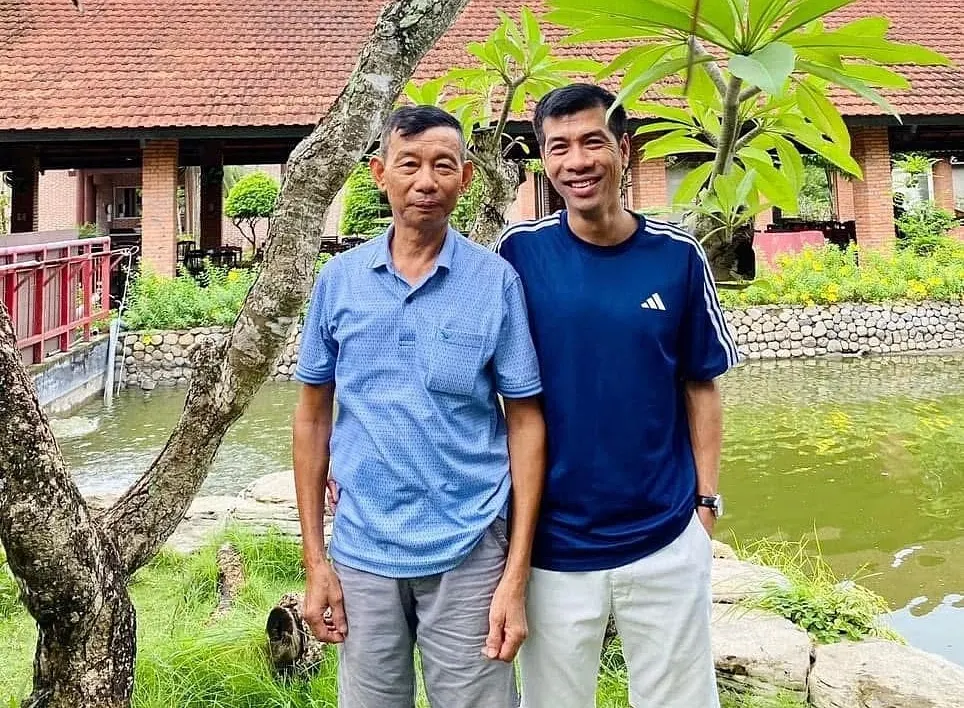 Hình minh họa: Dùng AI viết ứng dụng chống đột quỵ cho bố