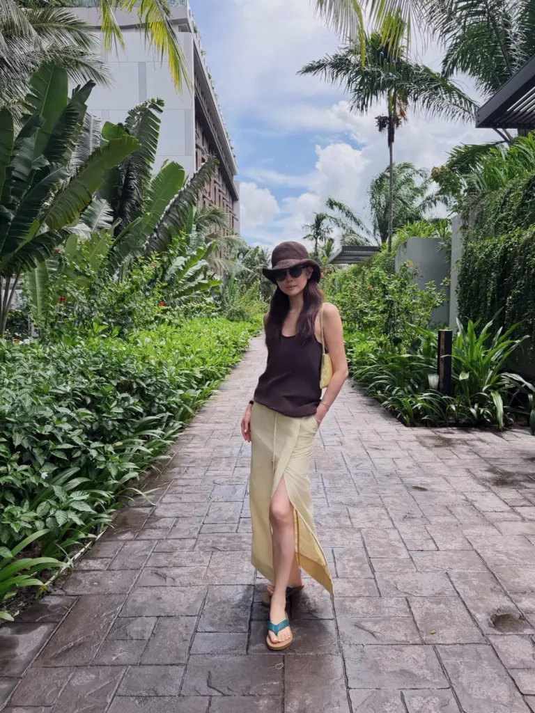 Hình minh họa: Con trai Địch Long đưa gia đình du lịch Phú Quốc