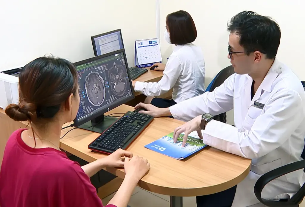 Hình minh họa: Bị rò dịch não tủy cột sống có cần phẫu thuật?