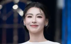 Trương Bá Chi: ‘Nuôi ba con rất nhẹ nhàng’