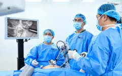 Đặt lưới nhân tạo chữa thoát vị bẹn