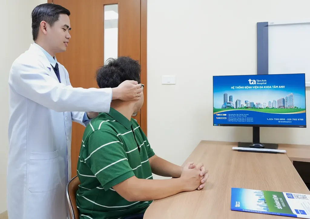 Hình minh họa: Tập vật lý trị liệu có hết đau cổ vai gáy?