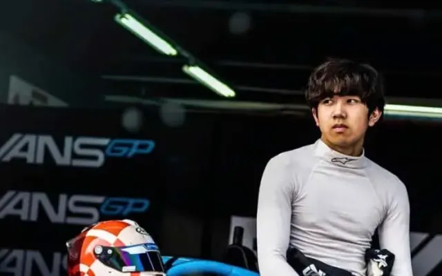 Con trai hoa khôi Thu Hương đua giải FIA F4 World Cup