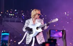 Bữa tiệc âm nhạc của BigBang cùng hàng chục nghìn fan ở Mỹ Đình